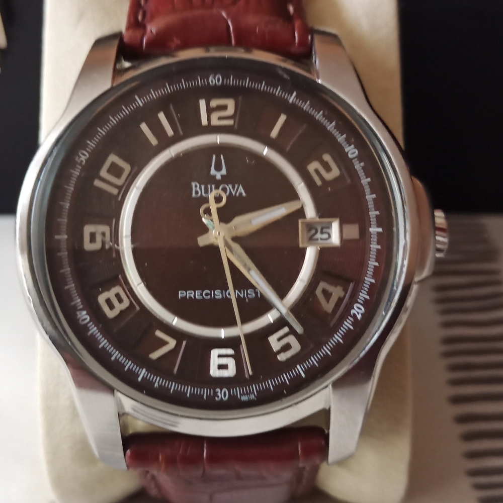 Bulova precisionist